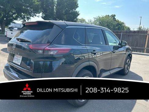 Used 2025 Nissan Rogue SV AWD/4WD image 21
