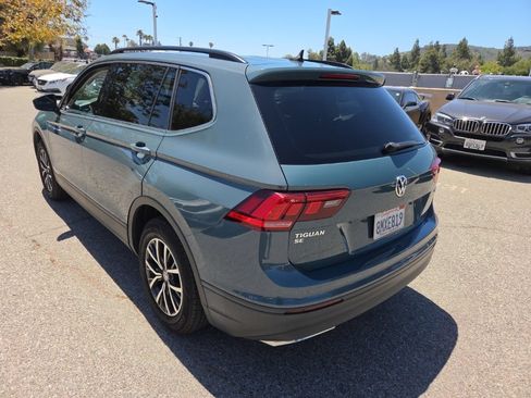Used 2019 Volkswagen Tiguan SE w/ Panoramic Sunroof Package AWD/4WD image 3