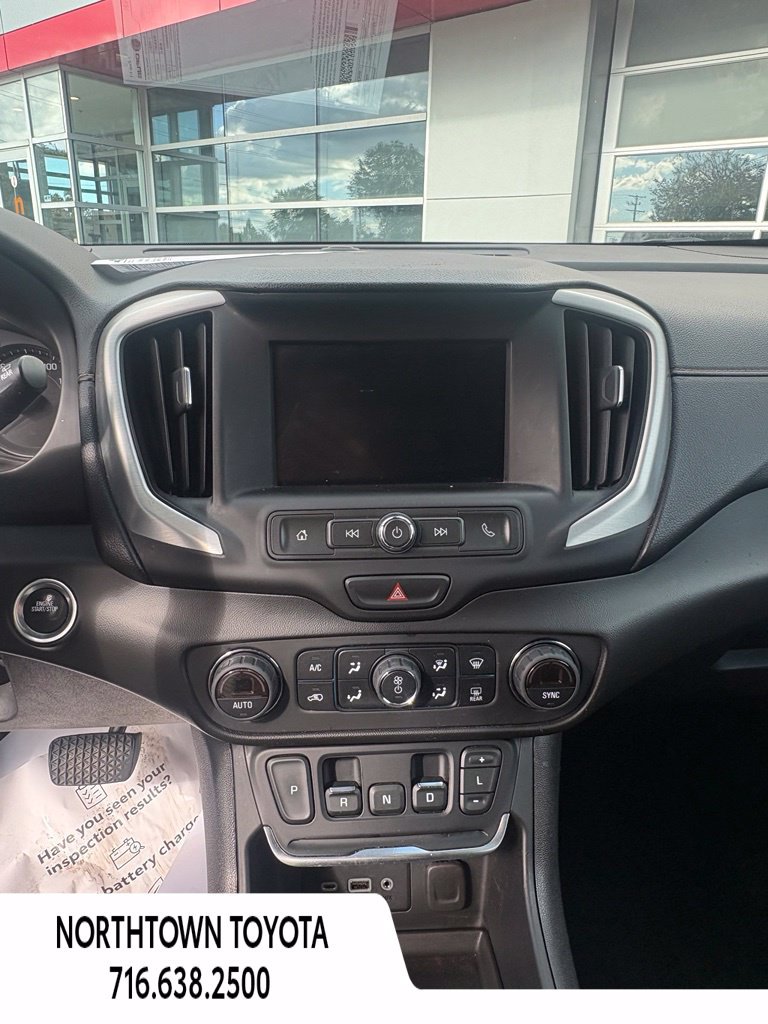 Used 2020 GMC Terrain SLE w/ Driver Convenience Package FWD image 23