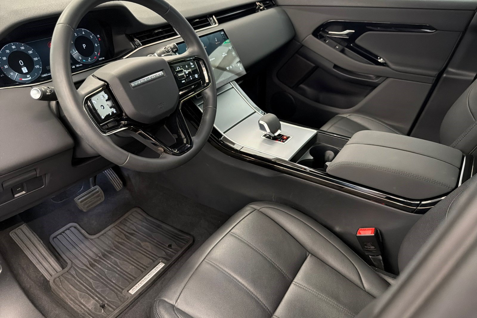 Used 2024 Land Rover Range Rover Evoque S AWD/4WD image 4