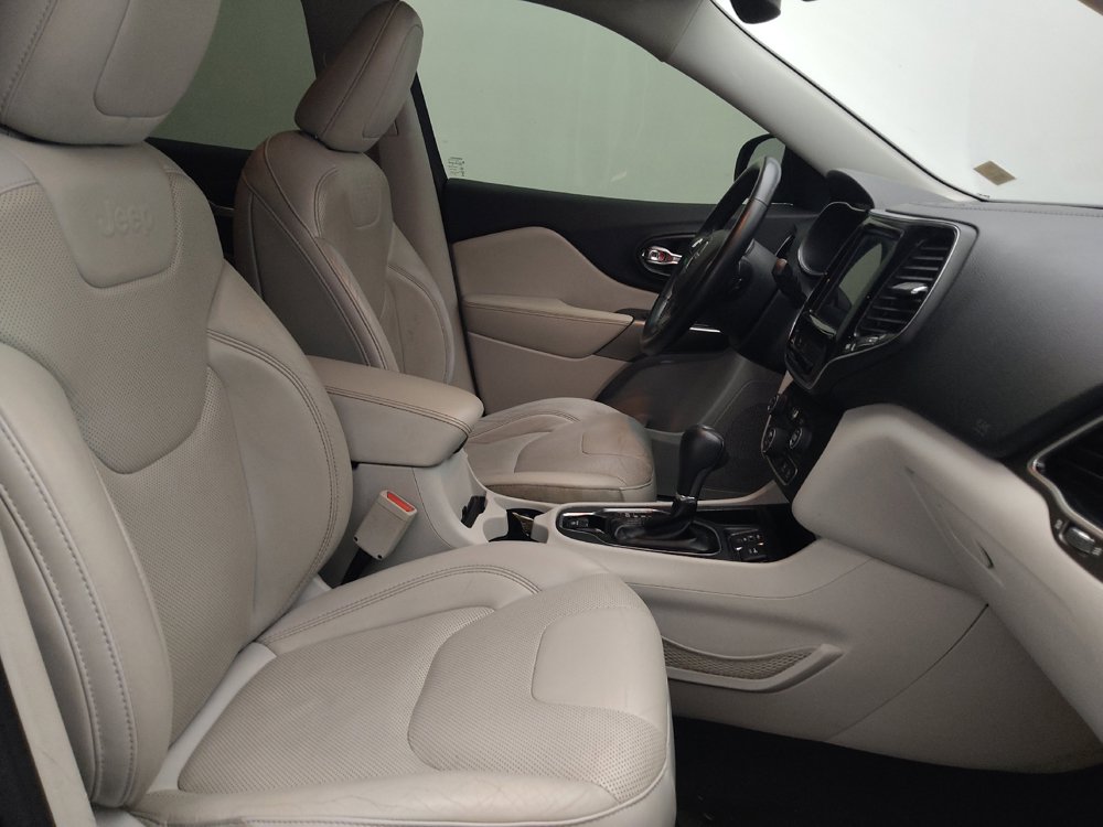 Used 2019 Jeep Cherokee Limited FWD image 21