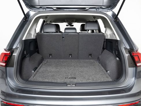 Used 2023 Volkswagen Tiguan SE image 21