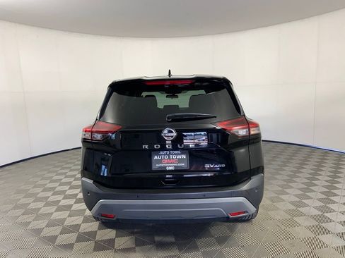 Used 2023 Nissan Rogue SV image 9