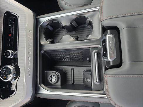 New 2025 Ford Expedition Max Active image 59