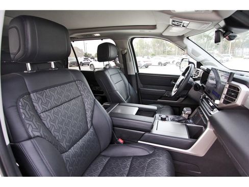 Used 2023 Toyota Sequoia Limited image 28