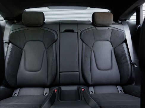New 2025 Porsche Taycan GTS AWD/4WD image 32