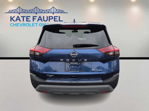 Used 2023 Nissan Rogue SV AWD/4WD image 6