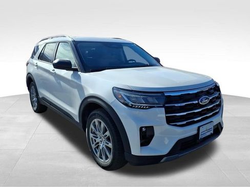 New 2026 Ford Explorer Active w/ Active Comfort Package image 14