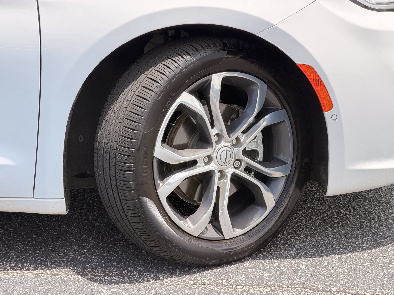 Used 2026 Chrysler Pacifica Pinnacle FWD image 5