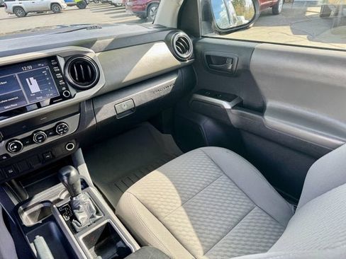 Used 2020 Toyota Tacoma SR5 image 18