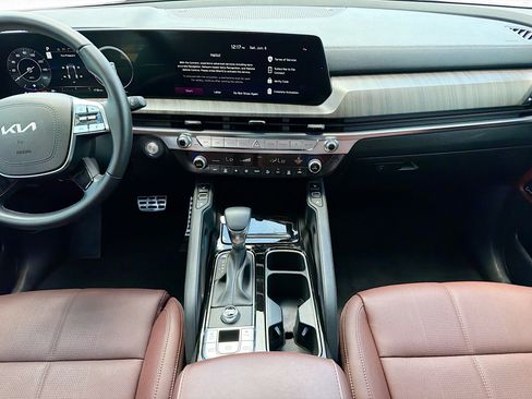 Used 2025 Kia Telluride SX w/ SX Captain's Chair Package FWD image 20
