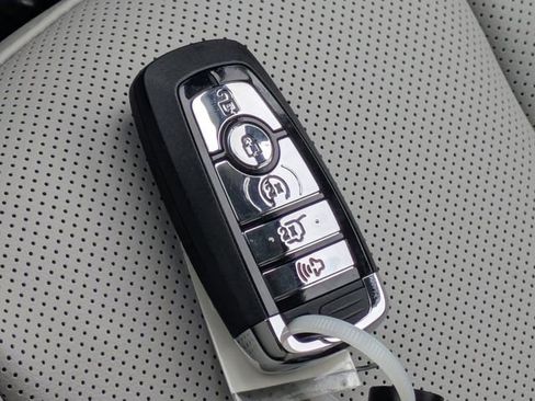 New 2026 Lincoln Aviator 2WD w/ Jet Appearance Package image 28