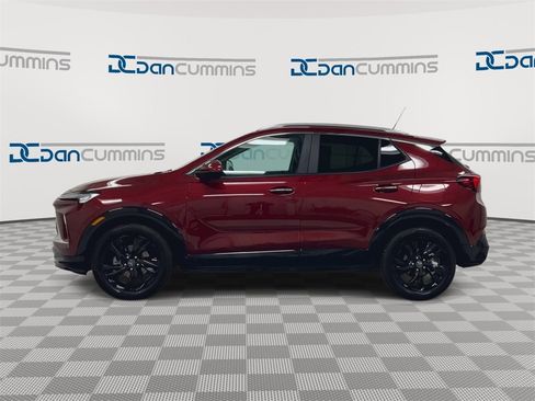 Used 2024 Buick Encore GX Sport Touring w/ Comfort Package image 5