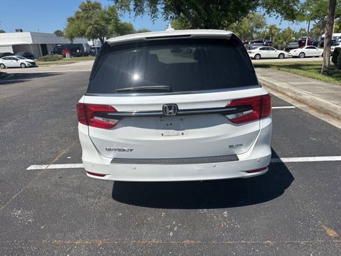 Used 2022 Honda Odyssey Elite image 5