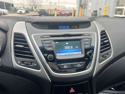 Used 2015 Hyundai Elantra SE w/ Option Group 03 image 26