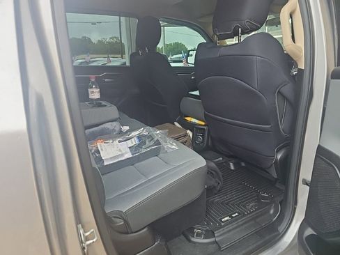 Used 2019 RAM 1500 Big Horn AWD/4WD image 7