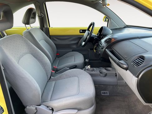 Used 2000 Volkswagen Beetle GL image 17