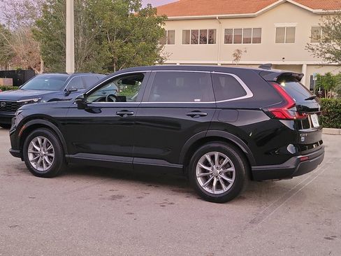 Used 2023 Honda CR-V EX image 4