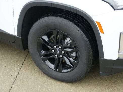 Used 2022 Chevrolet Traverse LS w/ Midnight/Sport Edition image 8