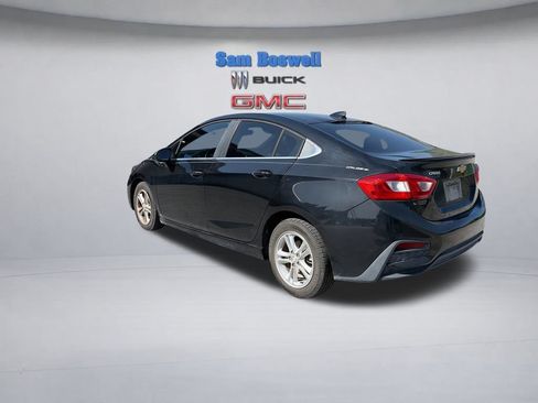 Used 2017 Chevrolet Cruze LT w/ Convenience Package FWD image 7