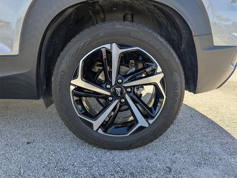 Used 2023 Chevrolet TrailBlazer RS w/ Convenience Package image 16