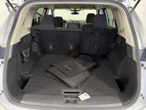Used 2024 Nissan Rogue S AWD/4WD image 14