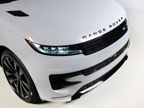 New 2026 Land Rover Range Rover Sport Dynamic SE AWD/4WD image 29