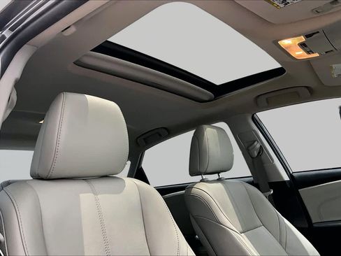 Used 2018 Toyota Avalon XLE Premium FWD image 14
