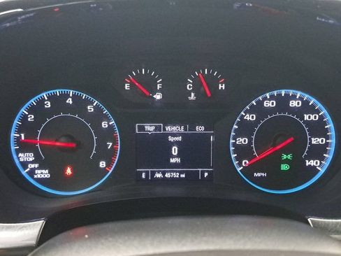 Used 2023 Chevrolet Traverse LT FWD image 24
