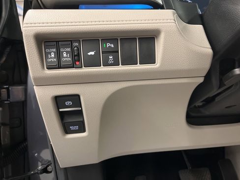 Used 2025 Honda Odyssey Touring image 12