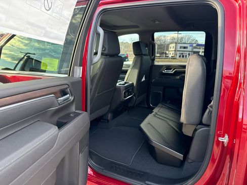 New 2026 GMC Sierra 2500 SLT w/ SLT Premium Package image 12