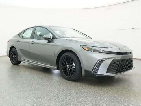 New 2026 Toyota Camry SE image 29