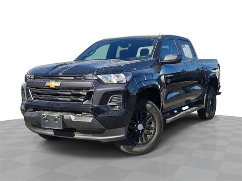 Used 2024 Chevrolet Colorado LT w/ LT Convenience Package image 1
