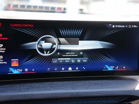 Certified 2025 BMW i4 xDrive40i image 17