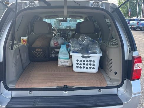 Used 2010 Ford Expedition Limited image 7