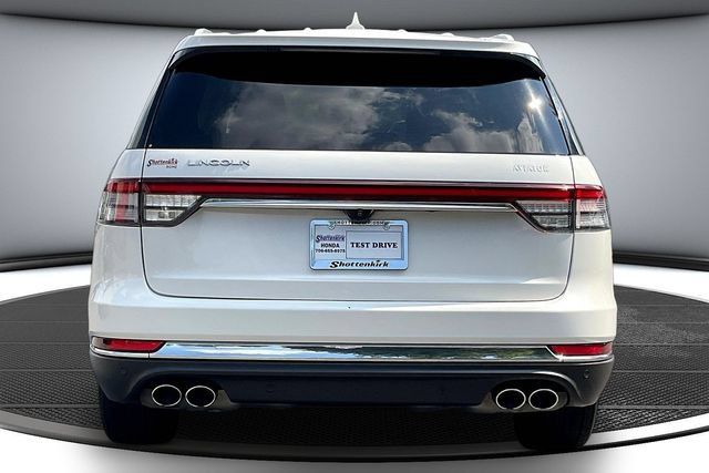 Used 2021 Lincoln Aviator 2WD image 2