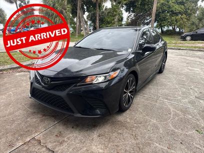Used 2018 Toyota Camry SE w/ Moonroof Package
