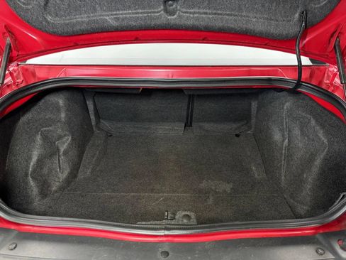 Used 2016 Dodge Challenger R/T RWD image 10