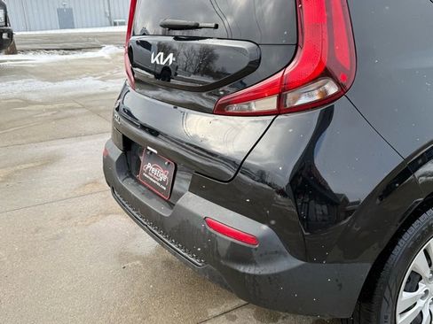 Used 2022 Kia Soul LX image 15