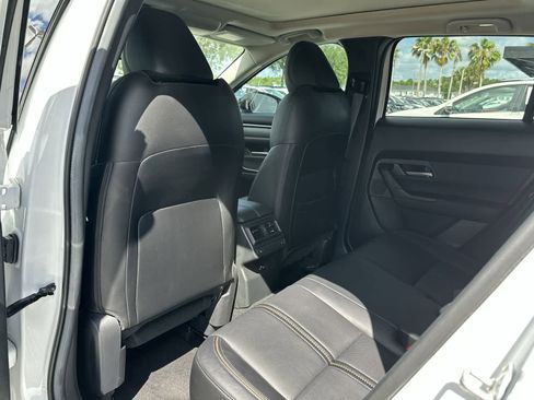 Used 2025 MAZDA CX-50 AWD 2.5 Turbo w/ Weather Package image 18