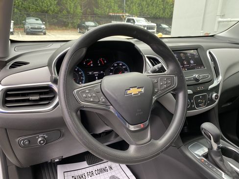 Used 2024 Chevrolet Equinox LS FWD image 17