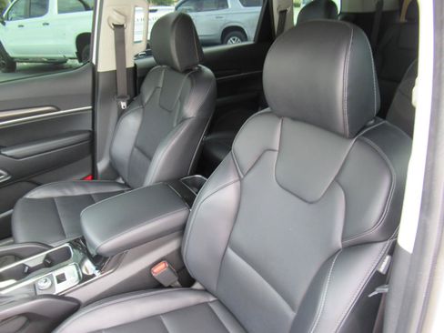 Used 2024 Kia Telluride S w/ S Sunroof Package FWD image 19