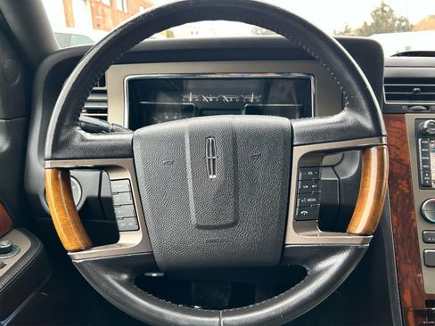 Used 2013 Lincoln Navigator 4WD w/ HD Trailer Tow Pkg image 22