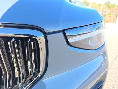 Used 2023 Volvo XC40 B5 Ultimate w/ Protection Package Premier image 30