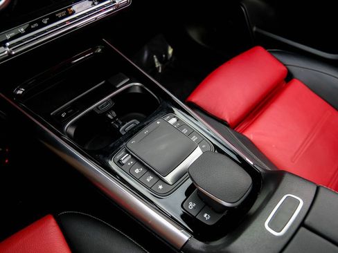 Used 2022 Mercedes-Benz GLA 45 AMG 4MATIC w/ Parking Assistance Package image 28