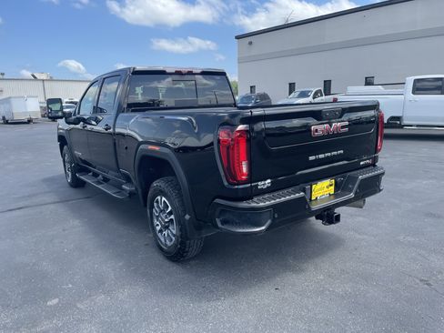Used 2021 GMC Sierra 2500 AT4 w/ AT4 Preferred Package AWD/4WD image 6