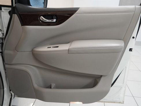 Used 2013 Nissan Quest SV w/ Leather Pkg image 26