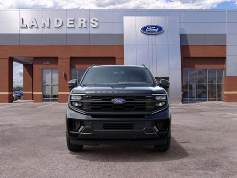 New 2027 Ford Expedition Platinum AWD/4WD image 3