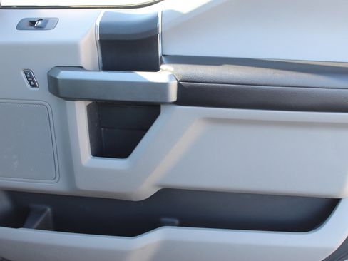 Used 2017 Ford F150 XLT image 27