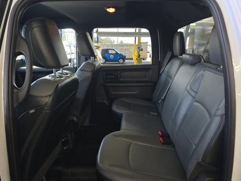 Used 2022 RAM 2500 Tradesman w/ Chrome Appearance Group image 10